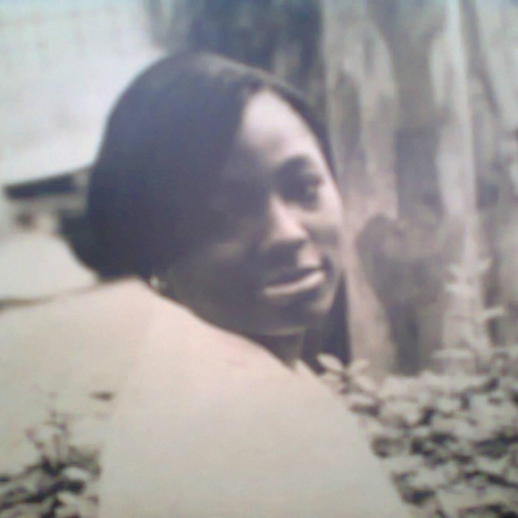 Profile Picture of Temitayo Alogba (@temitayoalogba) on Poshmark