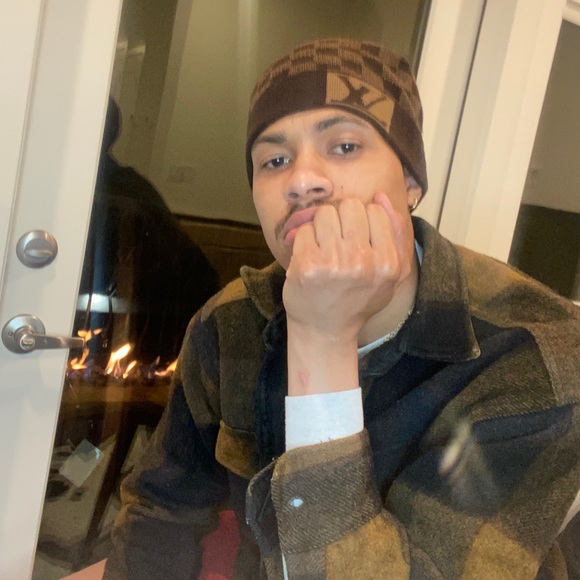 Profile Picture of Ron Freeman (@rondon8) on Poshmark