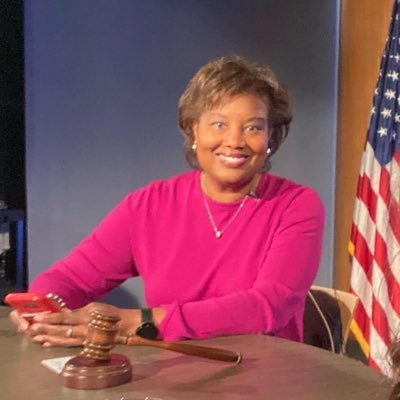 Profile Picture of Lisa Matthewson Twitter