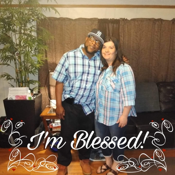 Profile Picture of Jennifer Greschel (@jenngriffis) on Poshmark