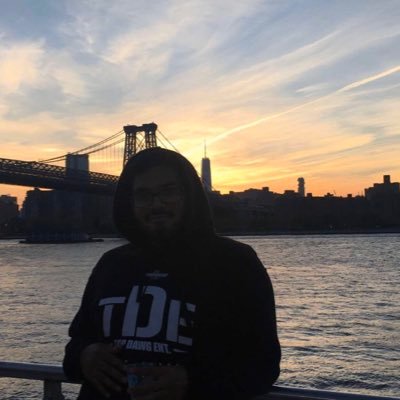 Profile Picture of Jonathan (@jon_ferrufino) on Twitter