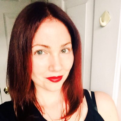 Profile Picture of Elizabeth Grove-Medium/Spirit Extractor (@Para_Priestess) on Twitter