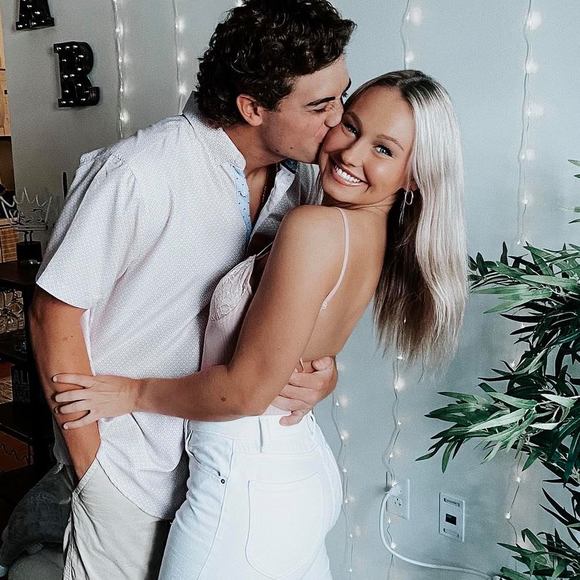 Profile Picture of Mackenzie Gardler (@macgardler14) on Poshmark