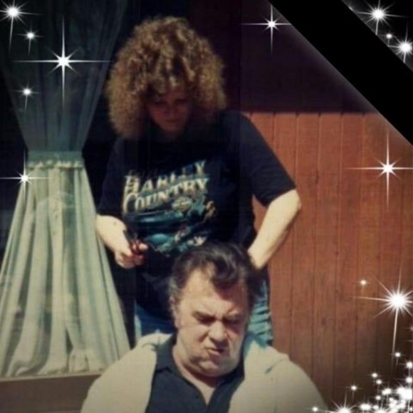 Profile Picture of Kelly Bisignani (@kellybiz10) on Poshmark