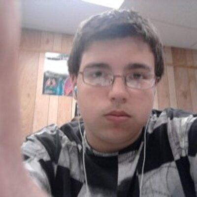 Profile Picture of Taylor Mello (@CanofMelloYello) on Twitter