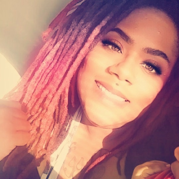 Profile Picture of Beesting Bryant (@brandybryant384) on Poshmark