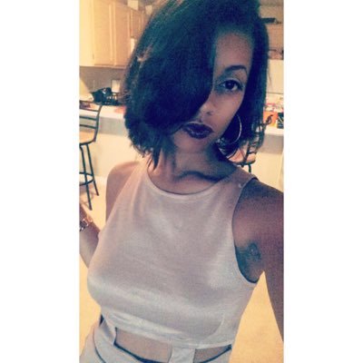 Profile Picture of Cassandra Smith (@curly_head1) on Twitter