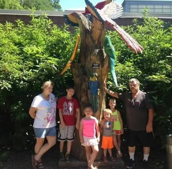 Profile Picture of Laura Daniels (@ljdaniels60) on Poshmark