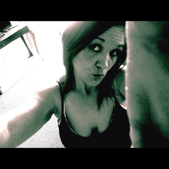 Profile Picture of Kristy Olsem (@kristyolsem) on Poshmark