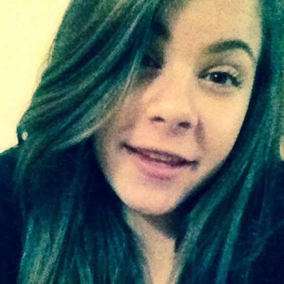 Profile Picture of Shayla Jacobs (@shaylajacobs_) on Poshmark