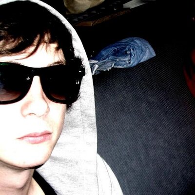 Profile Picture of Lampe Binninger (@MonkeytonkeyJoe) on Twitter