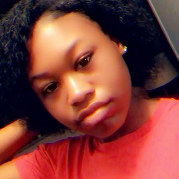 Profile Picture of China Campbell (@chinacampbel917) on Poshmark