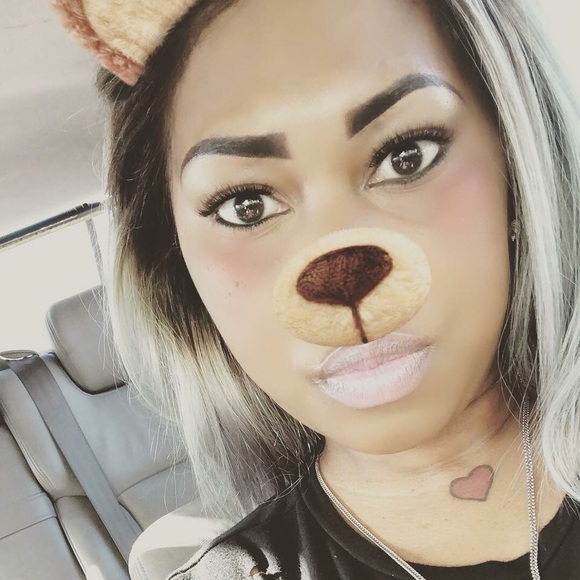 Profile Picture of Natasha Riddle (@leje25) on Poshmark