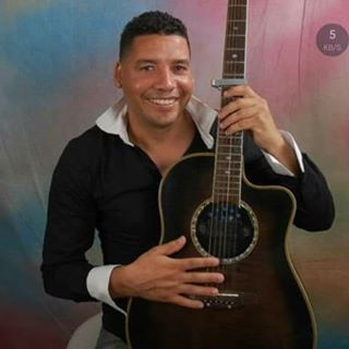 Profile Picture of Robert Swing (@robertswing.guzan) on Facebook