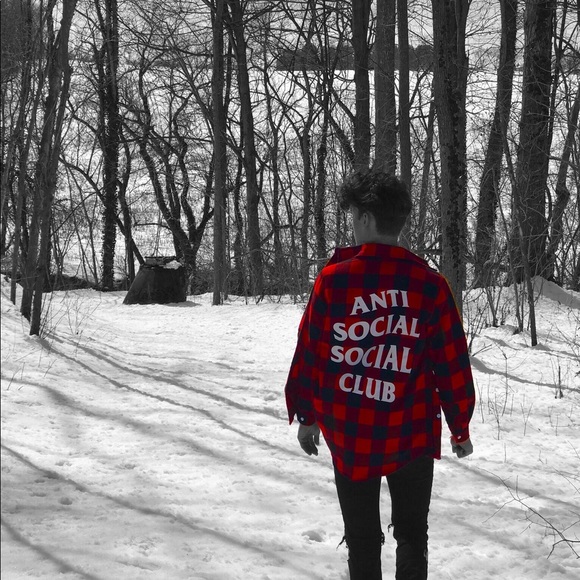 Profile Picture of Tyler Heiney (@tgthreads) on Poshmark