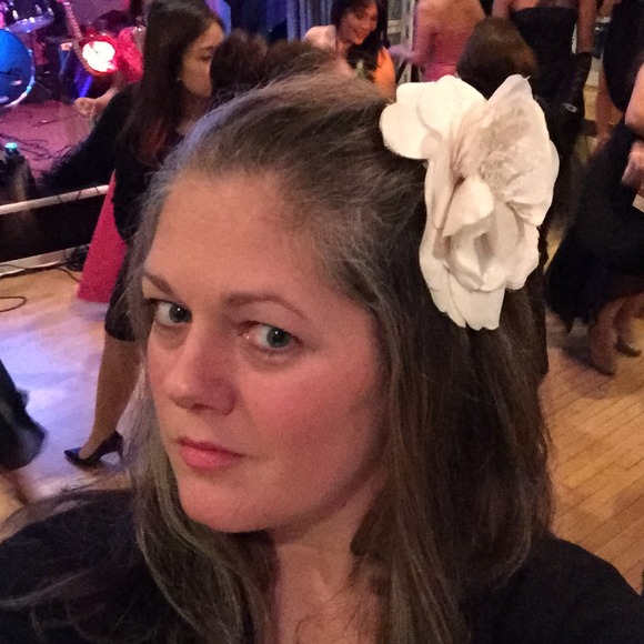 Sharon Taddonio - Poshmark Profile Picture of Sharon Taddonio (@sltadd) on Poshmark