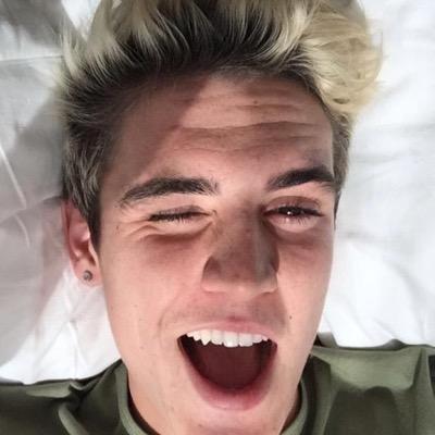 Profile Picture of Ni And Bre (@espinosaaftwilk) on Twitter