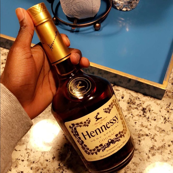 Profile Picture of Charles Okolo (@charlieboyshow) on Poshmark