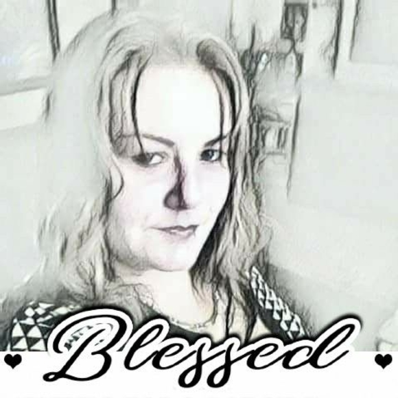 Profile Picture of Loretta Knight (@lorettak12) on Poshmark