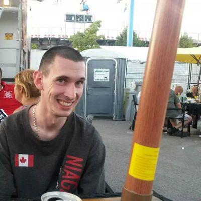 Profile Picture of Brian Whittaker (@1993Brian2) on Twitter