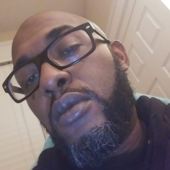 Profile Picture of Jason Flagg (@jasonrflagg) on Poshmark