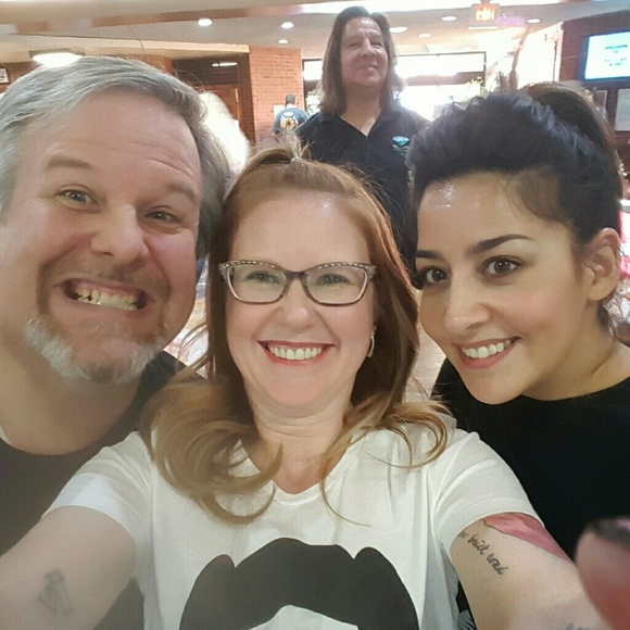 Leaha Basgall - Poshmark Profile Picture of Leaha Basgall (@leaha_basgall) on Poshmark