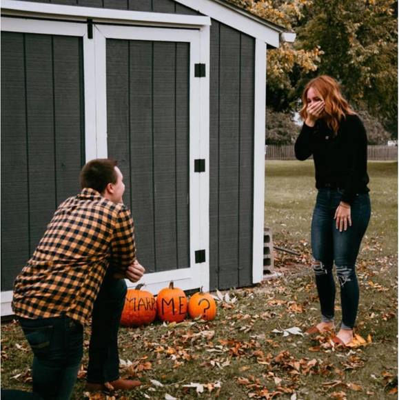 Profile Picture of Sadie Pethel (@sadiepethel) on Poshmark