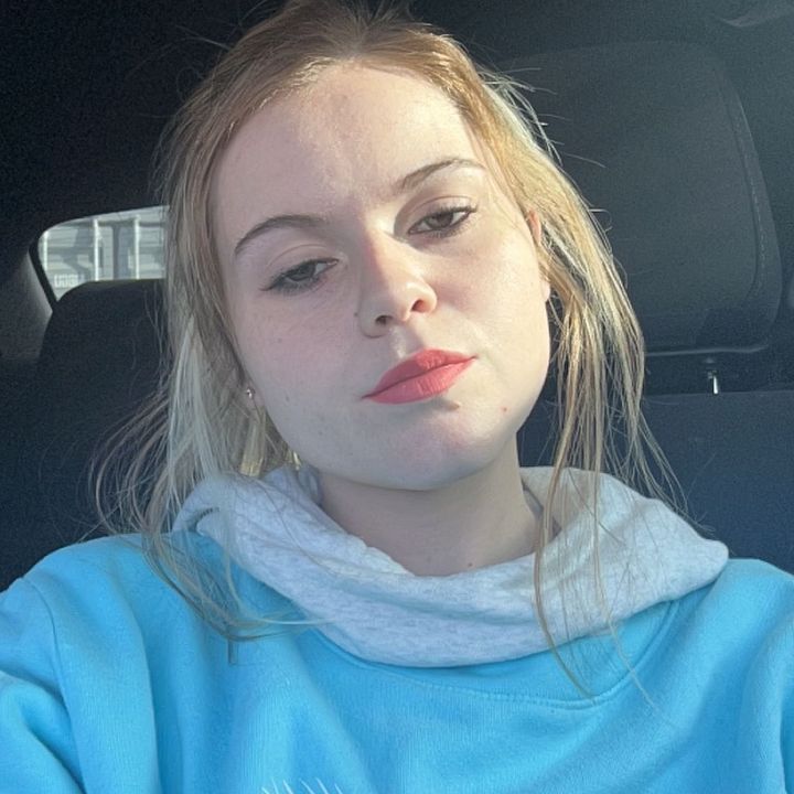 Profile Picture of GretchenWithAnhForSomeReason (@gretchenwithanh) on Tiktok