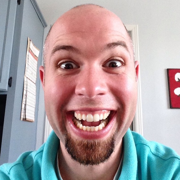 Profile Picture of Ross Hill (@rossshill) on Poshmark