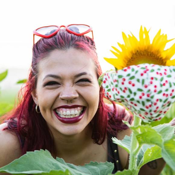 Profile Picture of Vanessa Colyer (@vcolyer27) on Poshmark