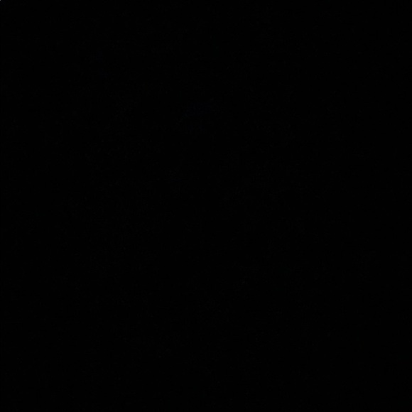 Profile Picture of Djdndn Jrkdk (@veronicaespay) on Poshmark