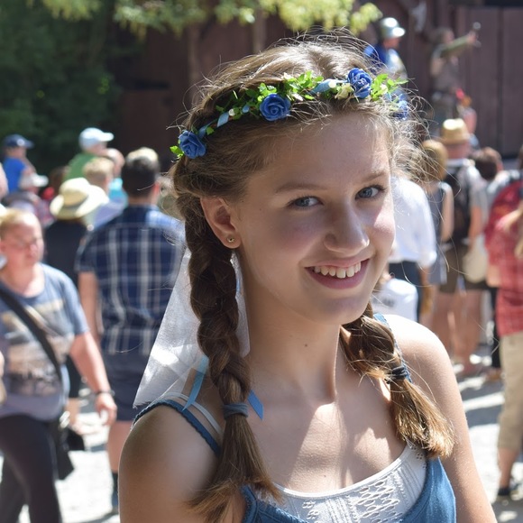 Profile Picture of Alex Bopp-suess (@aboppsuess) on Poshmark