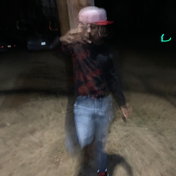 Pj Smith - Poshmark Profile Picture of Pj Smith (@eaz6kid) on Poshmark