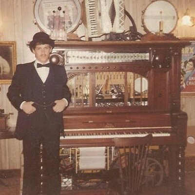 Profile Picture of Glenn E. Adams (@Music_Teacher_) on Twitter