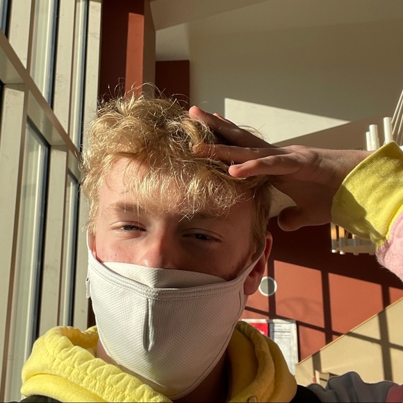 Damien Lambert - Poshmark Profile Picture of Damien Lambert (@damienlambert) on Poshmark