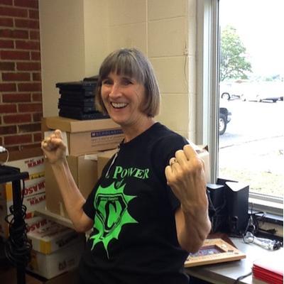 Profile Picture of Beverly Walsh (@jjcbwluvs2teach) on Twitter