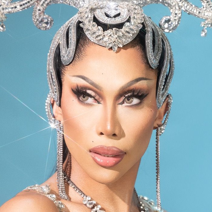 Profile Picture of Marina Summers (@@marinaxsummers) on Tiktok