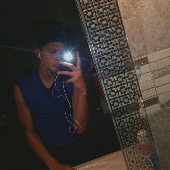 Profile Picture of Diego Castelo (@playboii69) on Poshmark