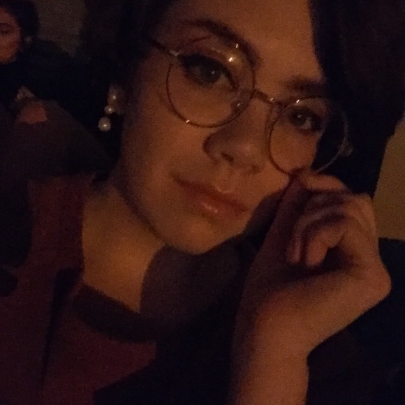 Profile Picture of Em Seagle (@justem98) on Poshmark