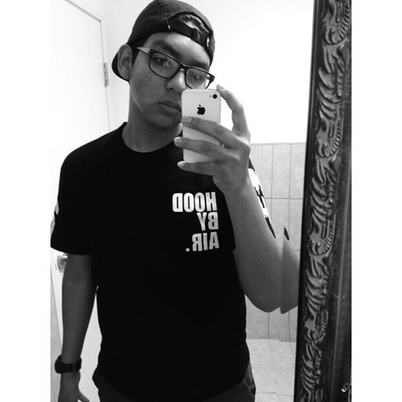 Profile Picture of Adolfo Suarez (@adolfoxxl) on Poshmark