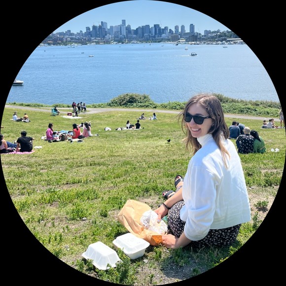 Profile Picture of Jess Mar (@chitownchica311) on Poshmark