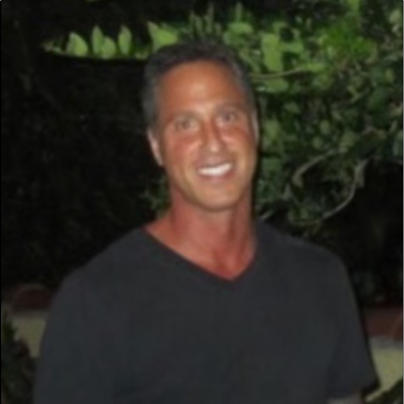 Profile Picture of James Rapp (@bar110368) on Poshmark