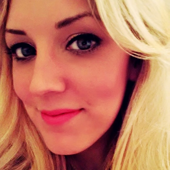 Profile Picture of Katie Kutka (@kiddles412) on Poshmark