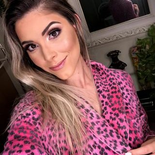 Profile Picture of Suzanne Max (@MaxSusumax) on Twitter