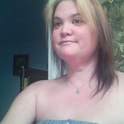 Profile Picture of Lisa Marie Simons (@sidekickgirl721) on Twitter