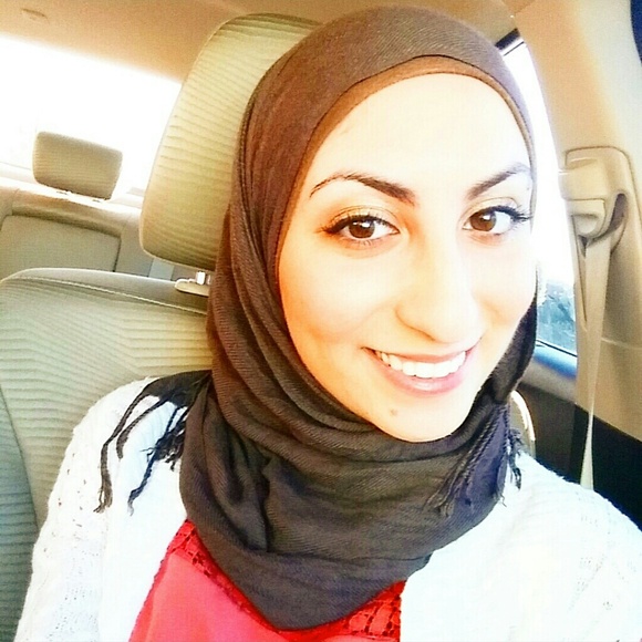 Profile Picture of Nour Kablaoui (@nourkab) on Poshmark