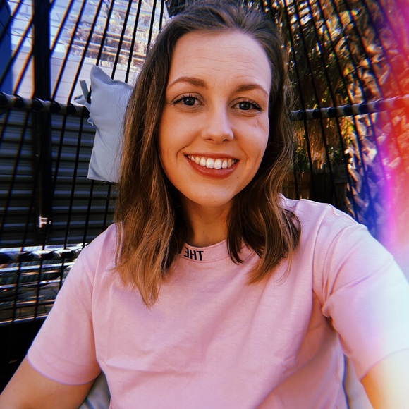 Profile Picture of Chloe Ewing (@ewingchlr) on Poshmark