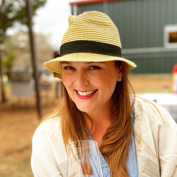 Profile Picture of Kelli Odonnell (@kellilucy26) on Poshmark