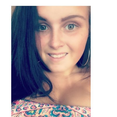 Profile Picture of Courtney Hennessey (@AngelSwagxX) on Twitter