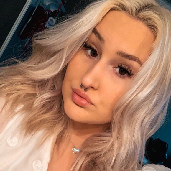 Profile Picture of Morgan Donchez (@dochaz28) on Poshmark